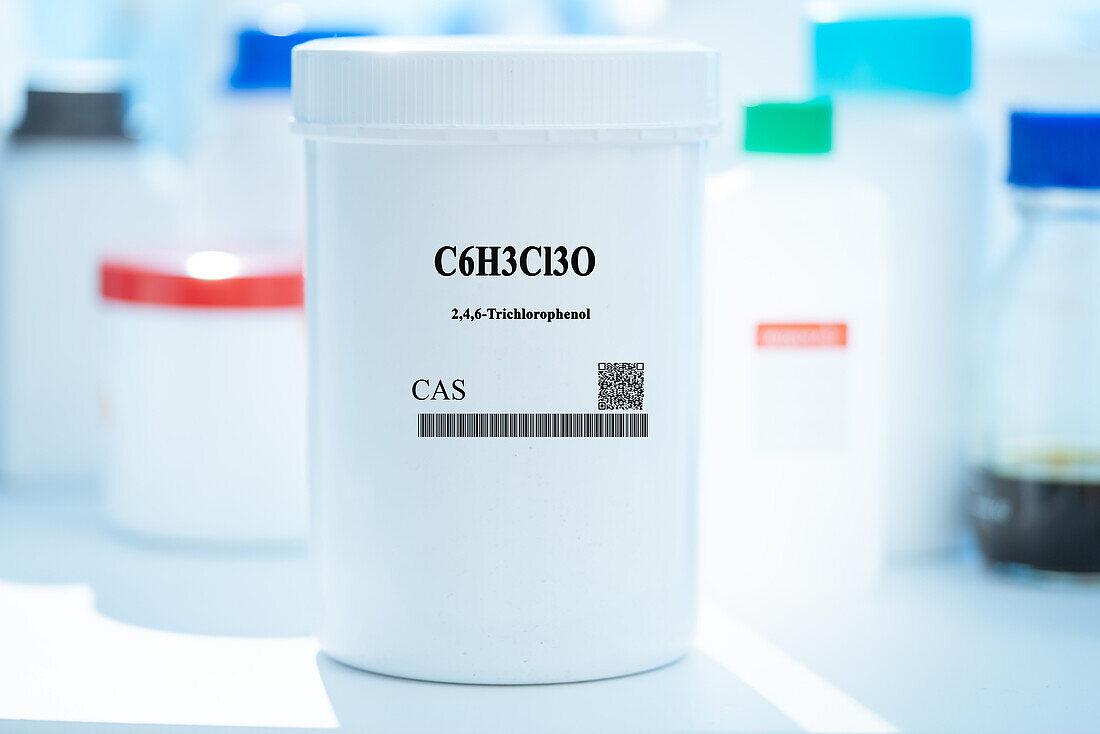 Container of 2, 4, 6-Trichlorophenol
