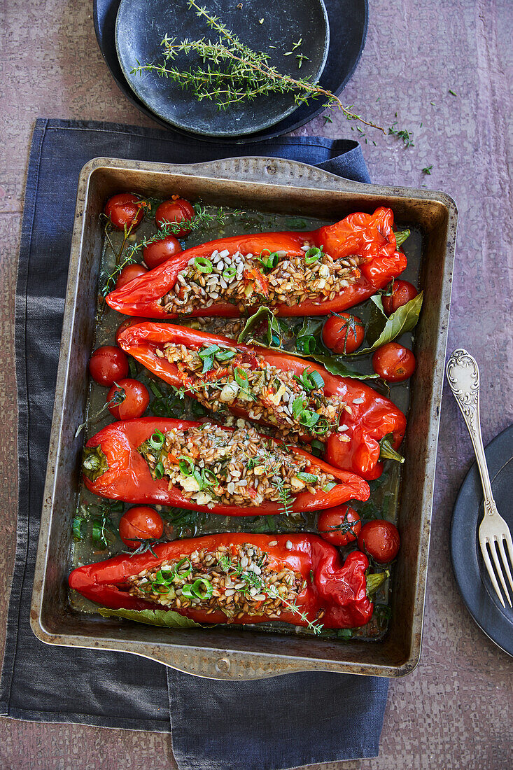 Stuffed pointed papriika with emmer and feta from the oven