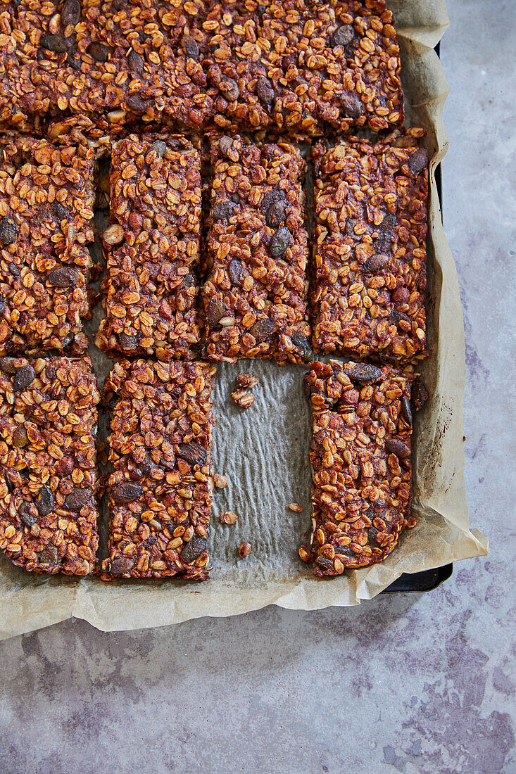 Gluten-free muesli bars made from rolled oats, nuts and seeds