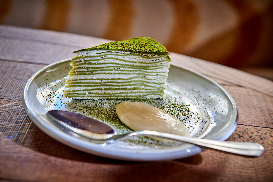 Matcha-Crepe-Torte