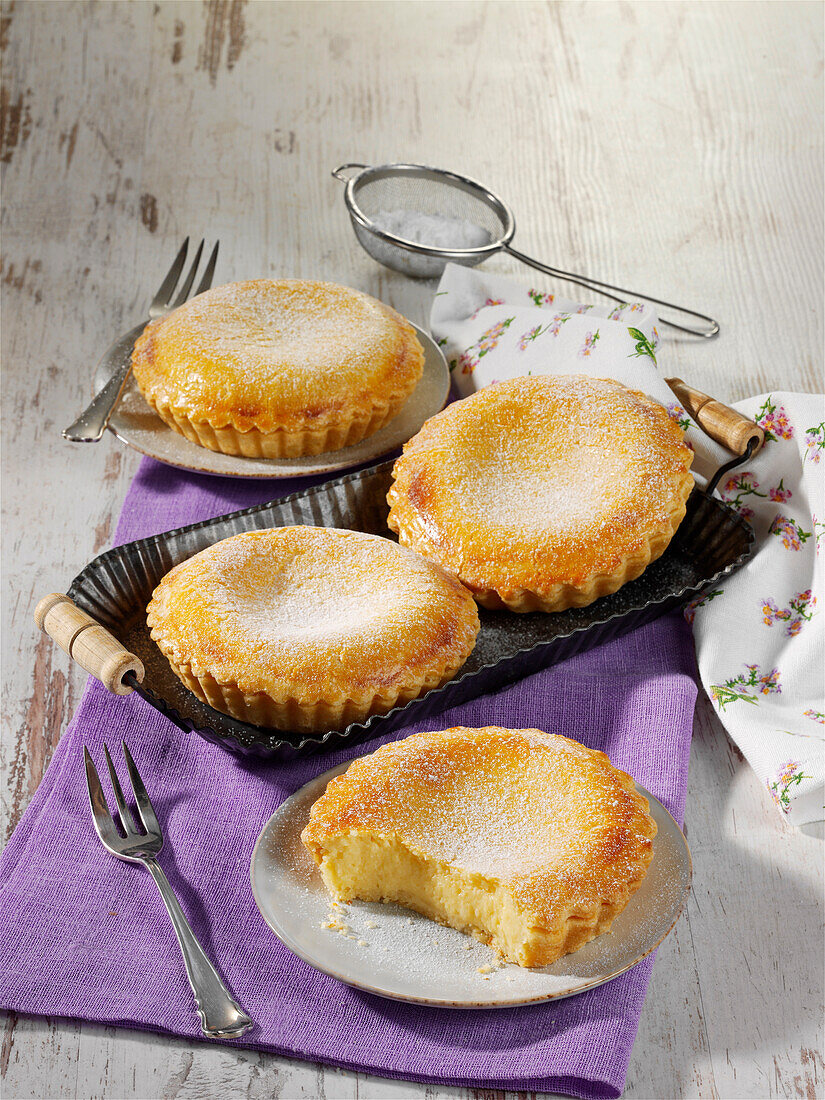 Small custard tartlets