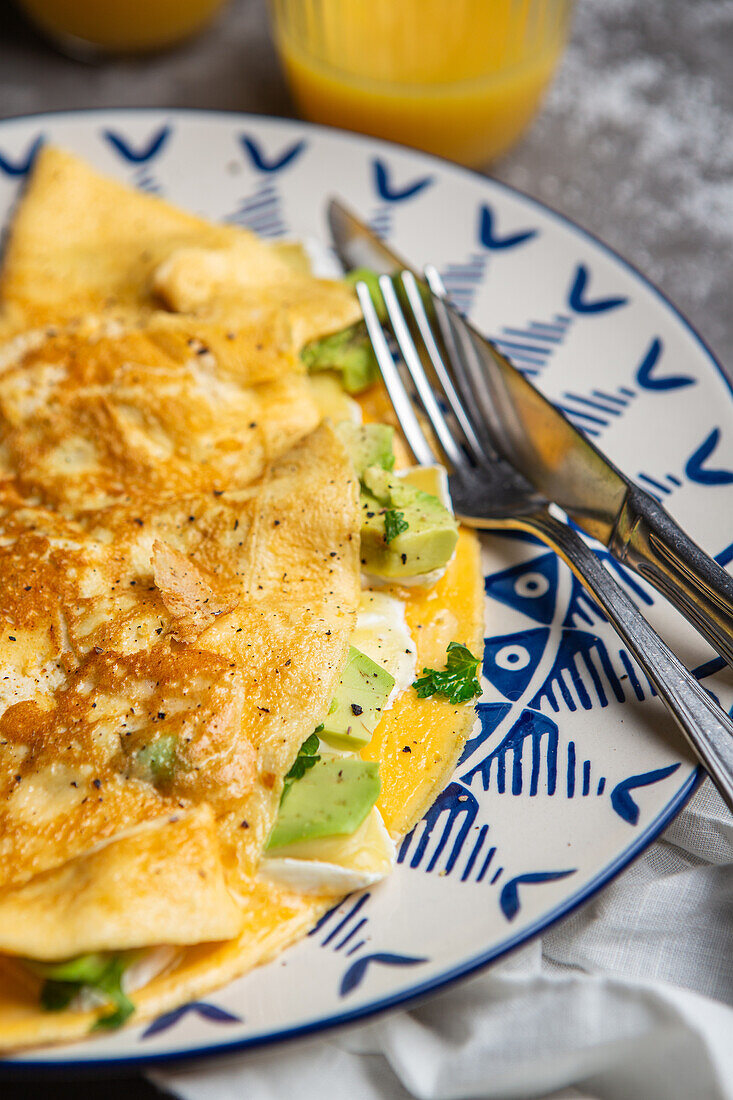 Omelette with avocado and mozzarella