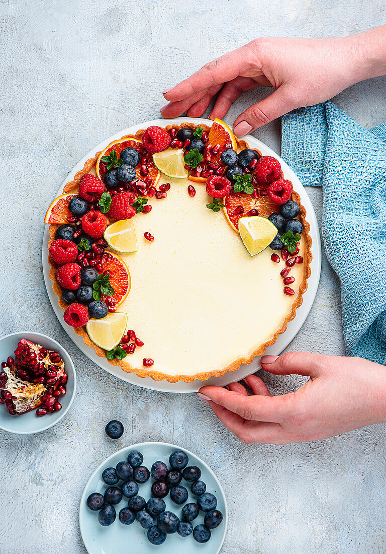 Pannacotta tart with summer berries