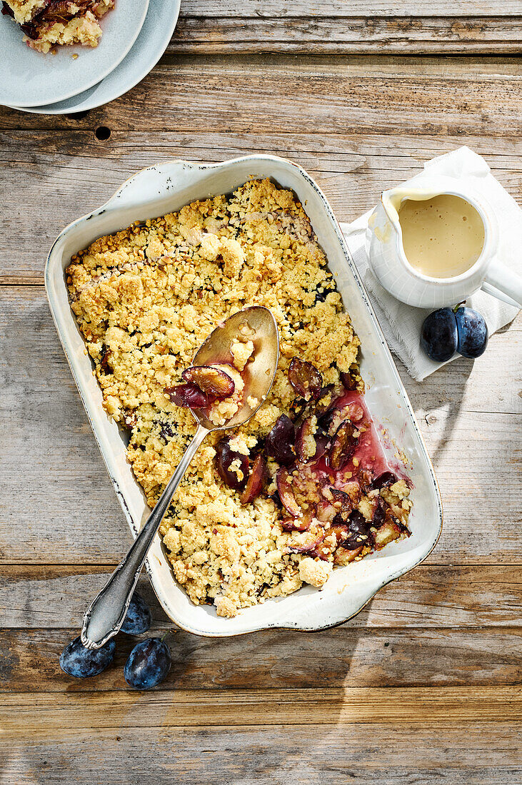 Plum crumble