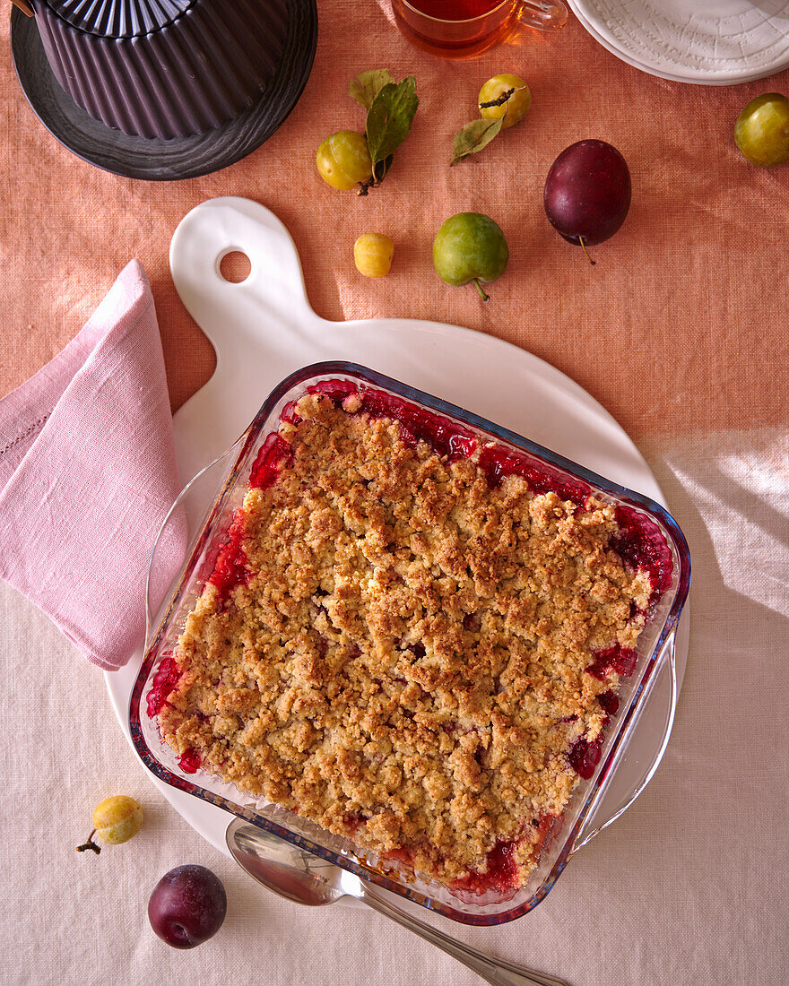 Plum crumble in a mould