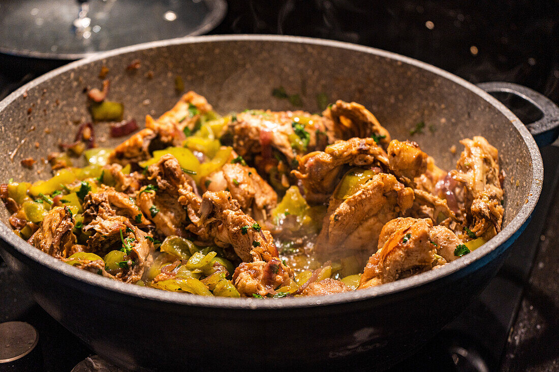 Chicken dish with paprika vegetables