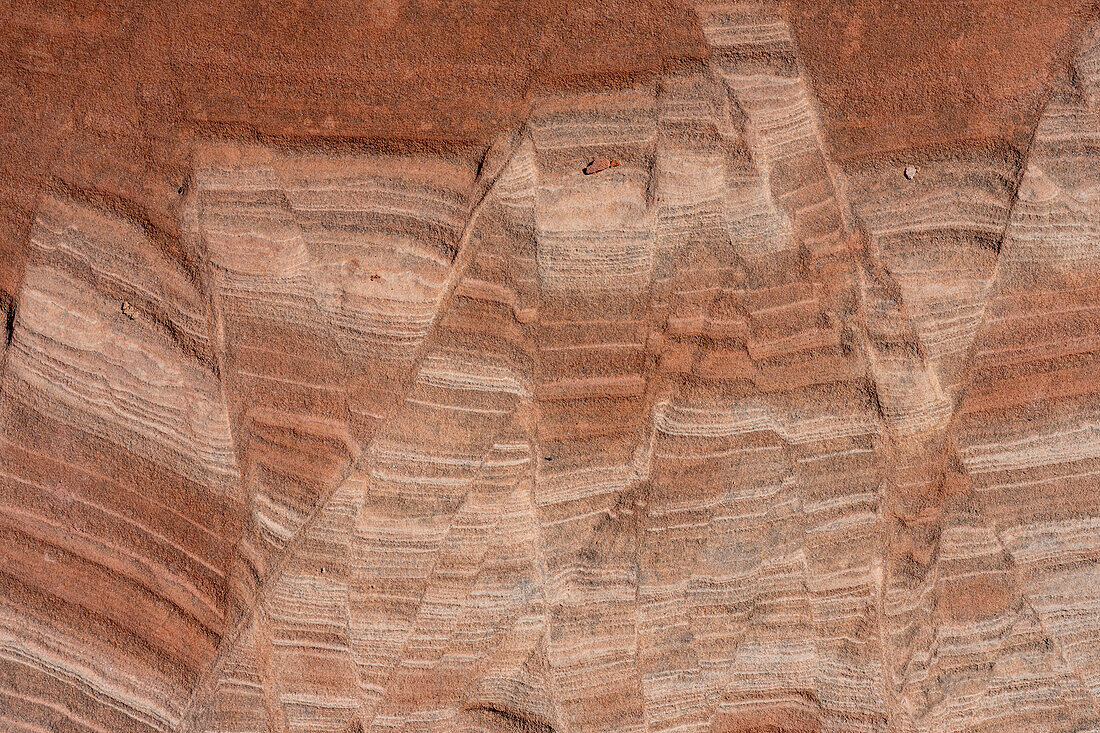Eroded Navajo sandstone formations in the White Pocket Recreation Area, Vermilion Cliffs National Monument, Arizona. Small laterally displaced faults are shown.