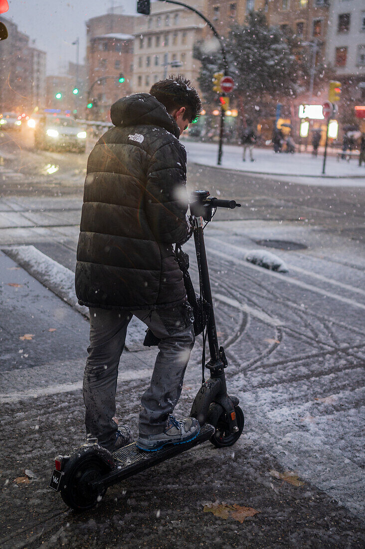 Zaragoza, vom Sturm Juan mit Schnee bedeckt