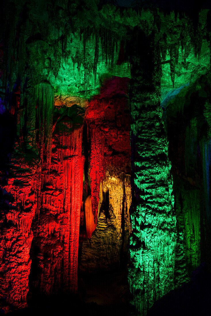 Höhlen der Kunst (Coves díArtr) in der Gemeinde Capdepera, im Nordosten der Insel Mallorca, Spanien