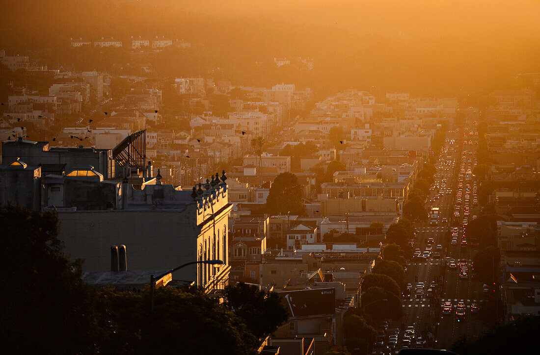 Blick auf San Francisco bei Sonnenuntergang