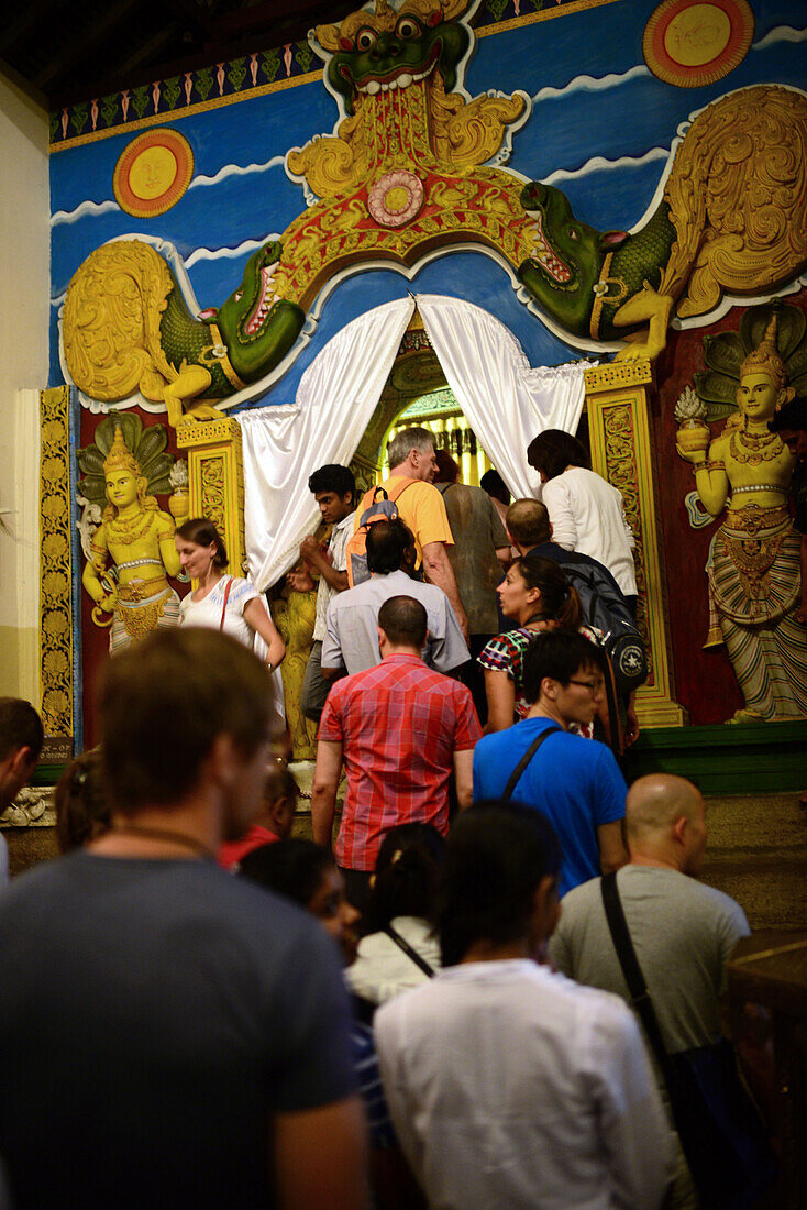 Tempel der heiligen Zahnreliquie in Kandy, Sri Lanka