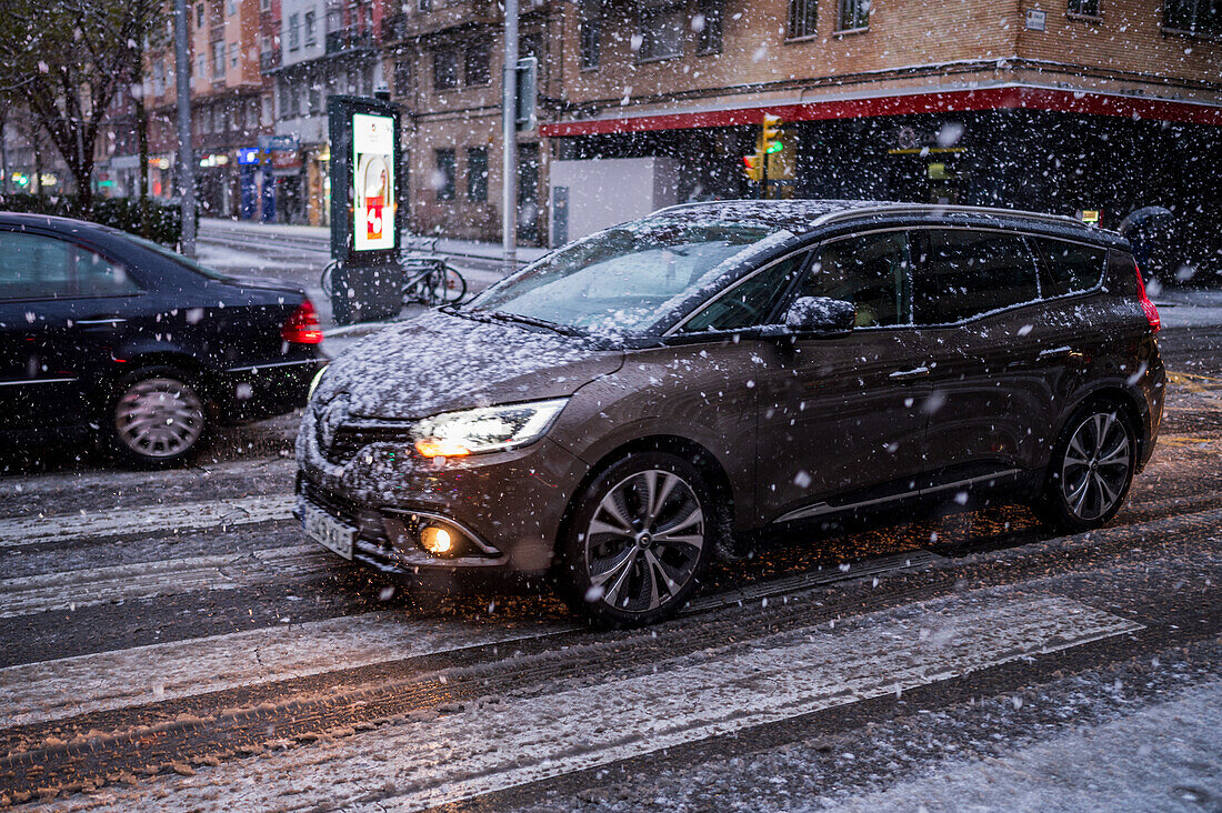 Zaragoza blanketed in snow by storm Juan