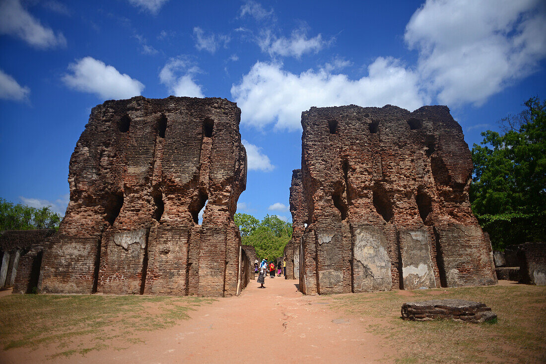 Ruinen des Königspalastes in der antiken Stadt Polonnaruwa, Sri Lanka