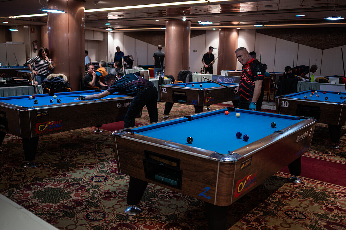 Nationaler Wettbewerb der 8-Ball Pool Tour im Boston Hotel, Zaragoza, Spanien