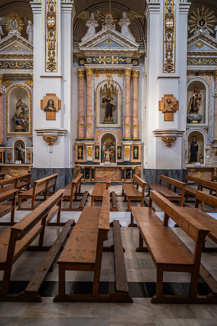 Innenraum der Kirche von Altea, Alicante, Spanien