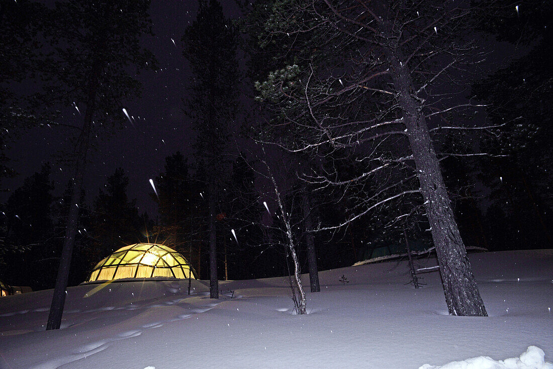 Glas-Iglus im Kakslauttanen Arctic Resort in Saariselka, Finnland