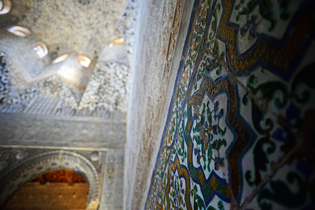 Palast der Löwen (Palacio de los Leones) in der Alhambra, Palast- und Festungskomplex in Granada, Andalusien, Spanien