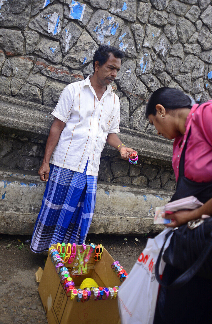 Verkäufer von Straßenambulanzen in Kandy, Sri Lanka