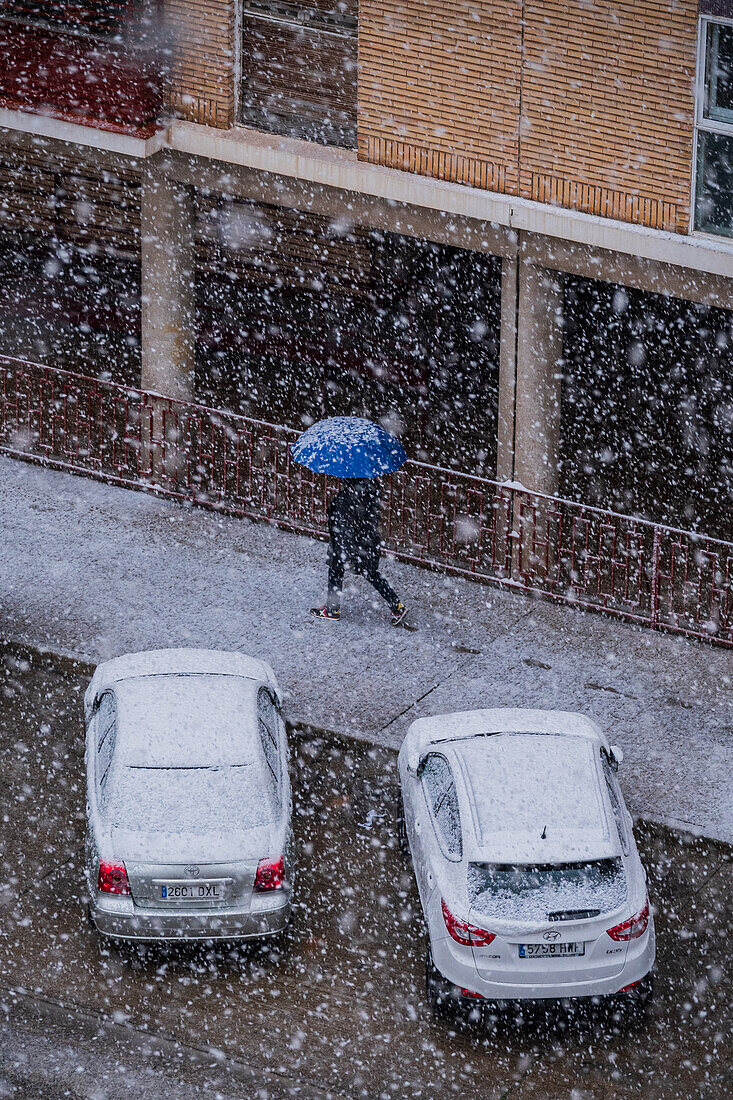 Zaragoza blanketed in snow by storm Juan