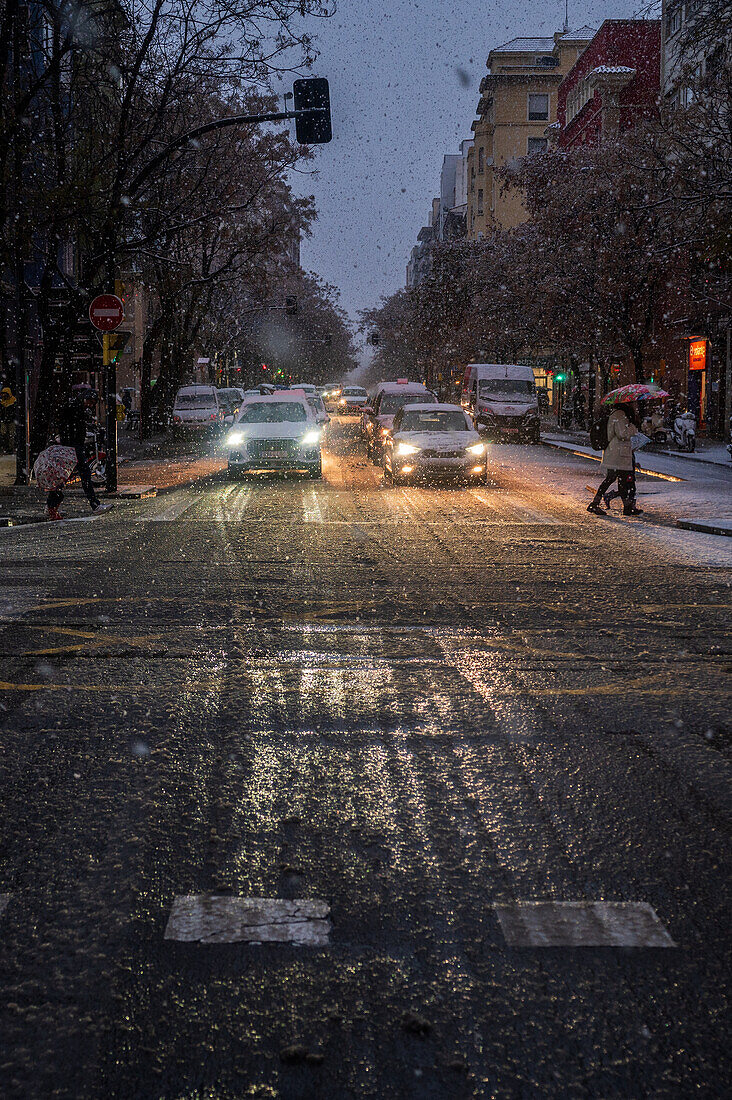 Zaragoza, vom Sturm Juan mit Schnee bedeckt