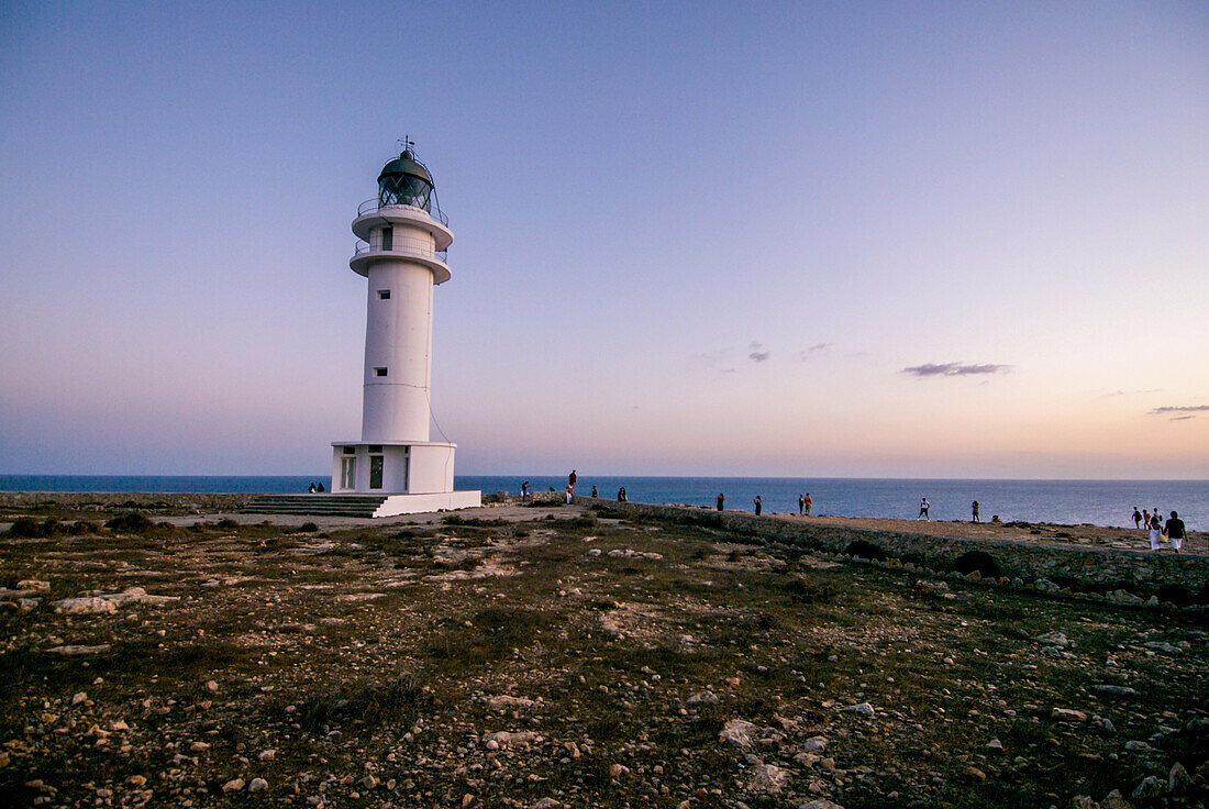 Beliebter Leuchtturm in Es Cap de Barbaria, der südlichsten Region von Formentera