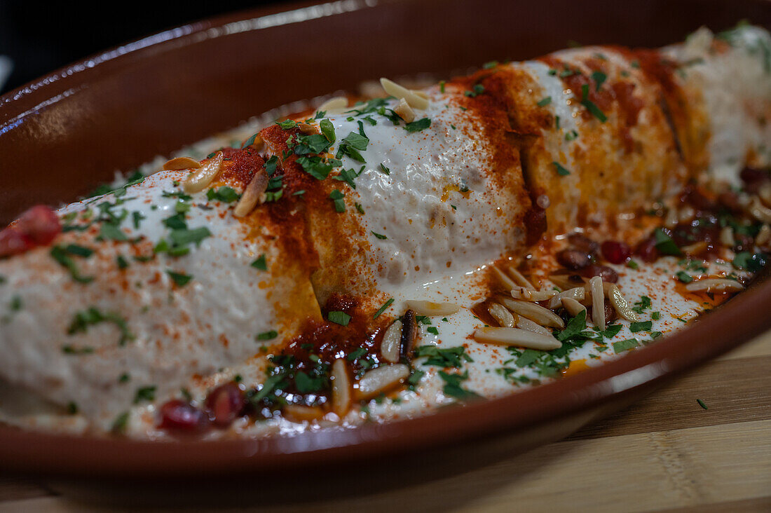 Tantuni, Spezialität aus Mersin in der Türkei, im Restaurant Mosaico, Zaragoza, Spanien