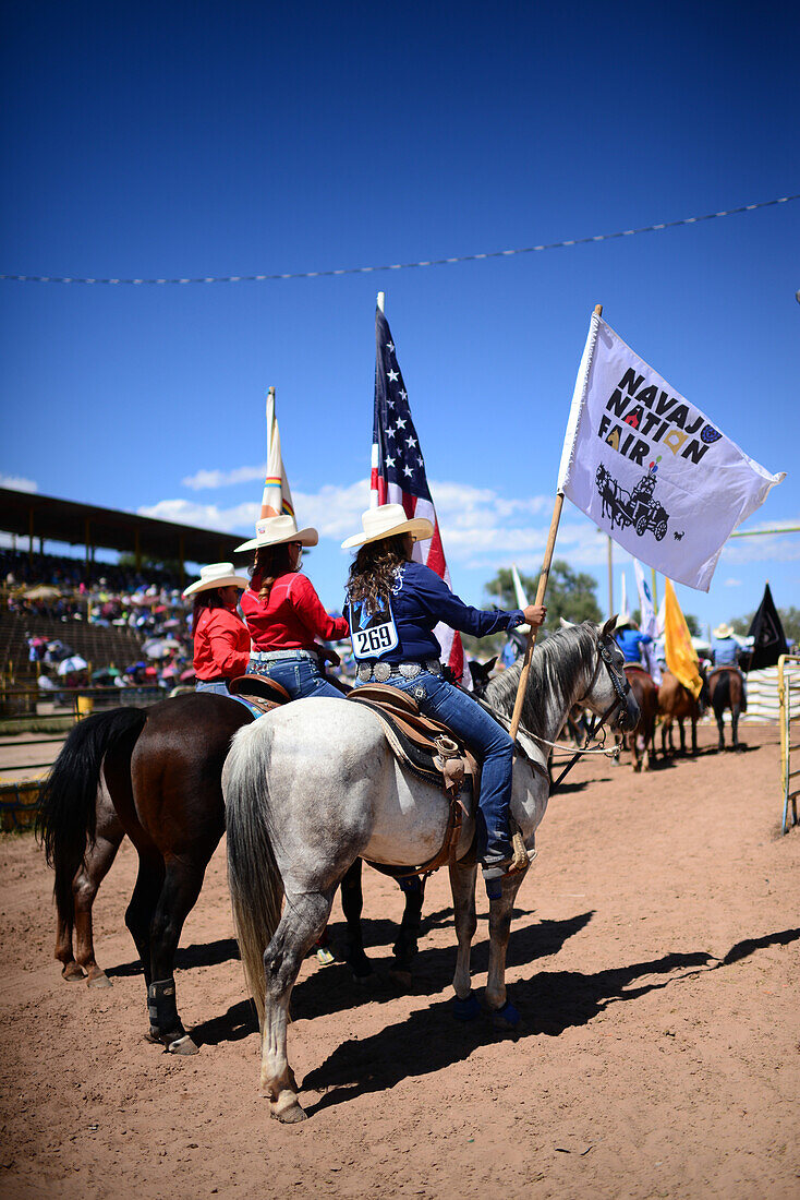 Navajo Nation Fair, eine weltbekannte Veranstaltung, die die Landwirtschaft, die Kunst und das Kunsthandwerk der Navajo vorstellt und durch kulturelle Unterhaltung das Erbe der Navajo fördert und bewahrt. Window Rock, Arizona