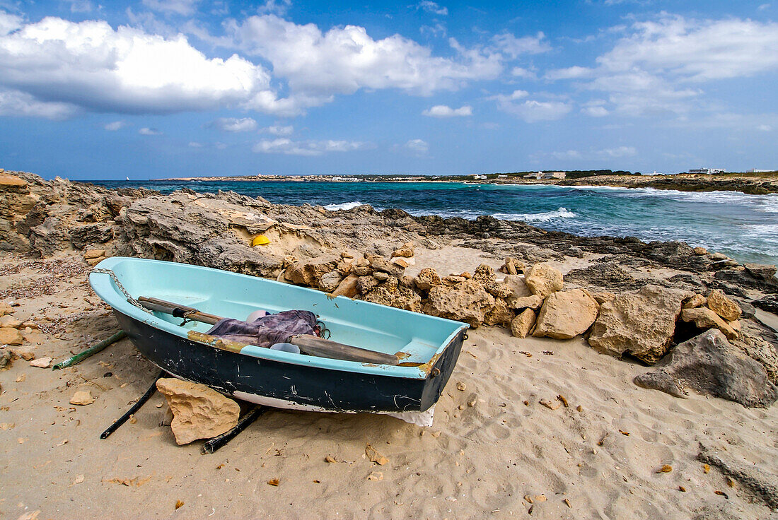 Boot am Strand von Llevant auf Formentera