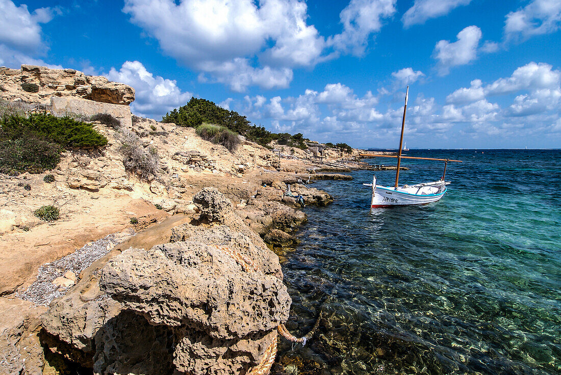 Fischerboote auf Formentera, Spanien