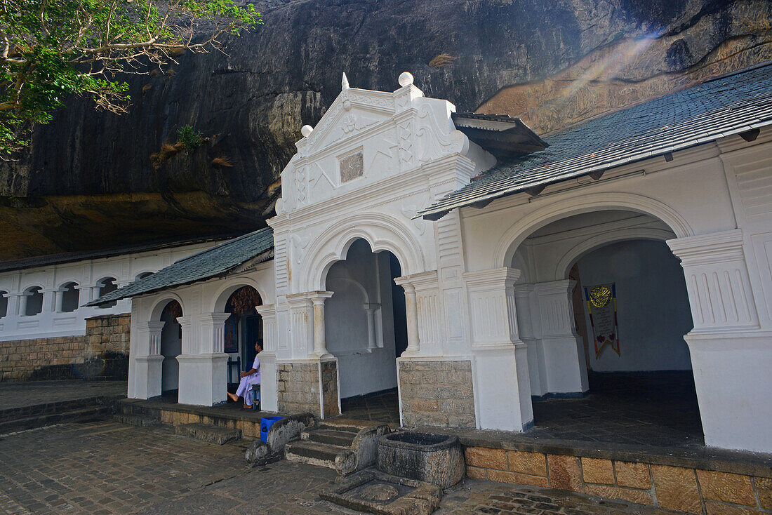 Dambulla-Höhlentempel oder Goldener Tempel von Dambulla, Weltkulturerbe in Sri Lanka