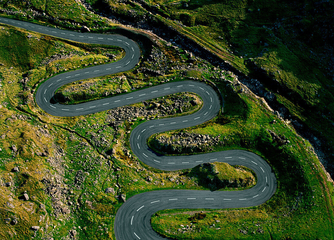UK, Wales, Snowdonia, Aerial view of winding road