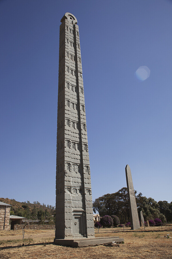 Stehende Stele, Stele-Feld; Axum, Tigray-Region, Äthiopien