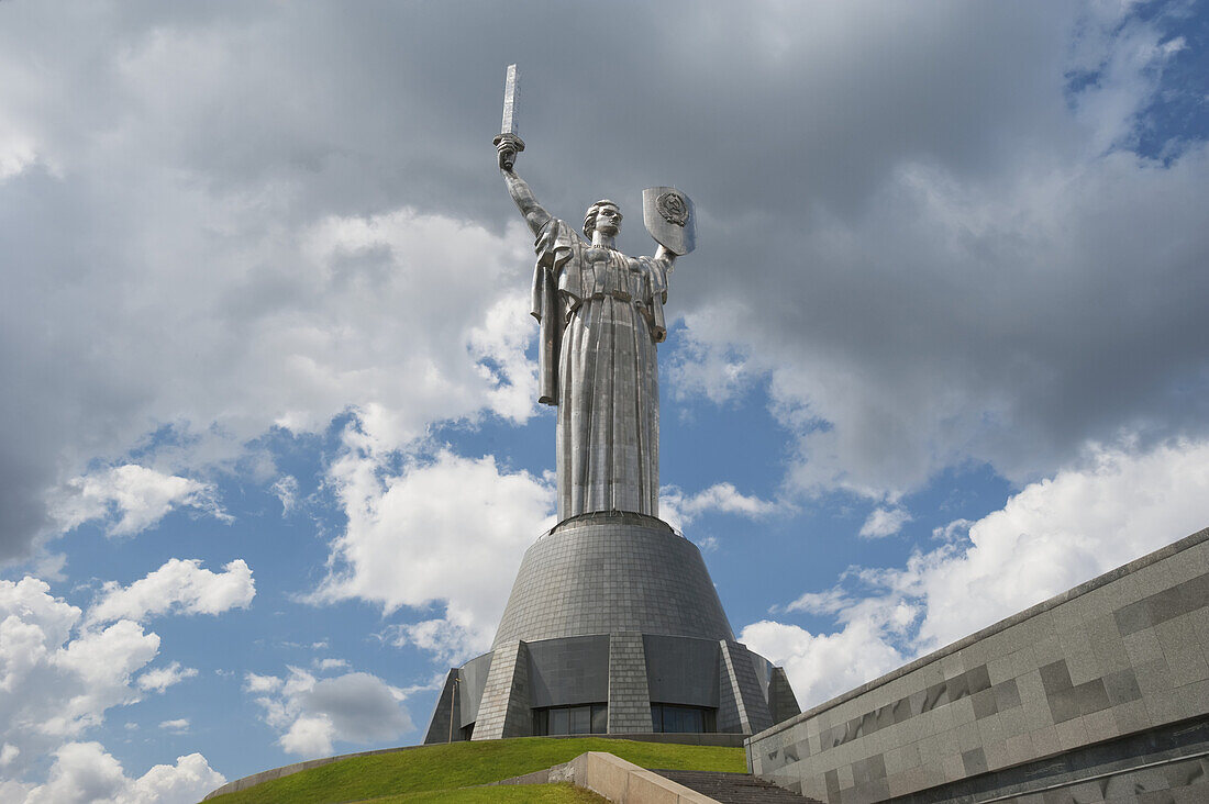 Mutterland-Denkmal; Kiew, Ukraine