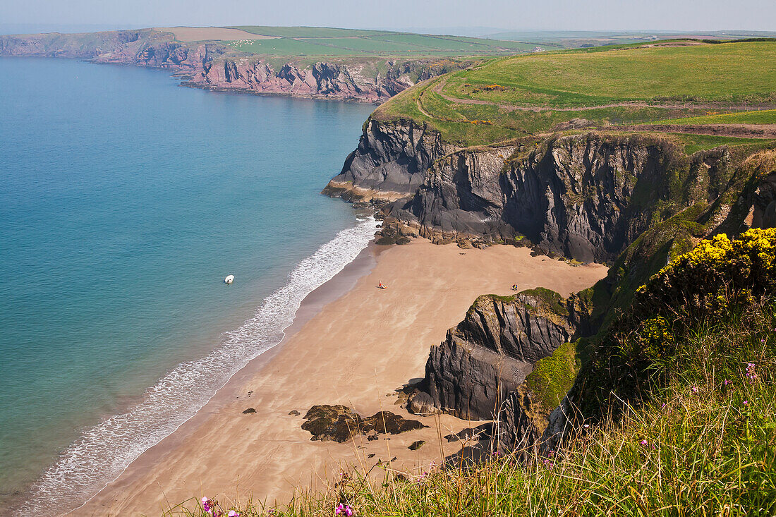 Musselwick Sands bei Marloes, Pembrokeshire-Küstenpfad, Südwest-Wales; Pembrokeshire, England