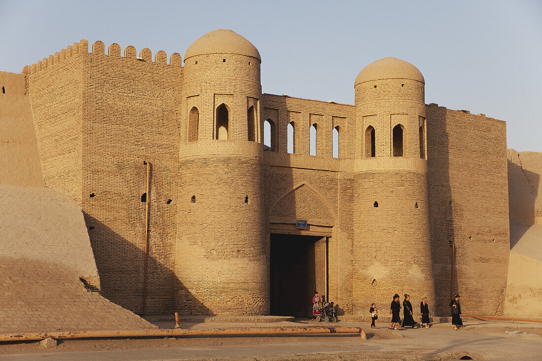 Südliches Tor (Tosh Darvosa) in der Altstadt von Ichan Kala; Chiwa, Khwarezm, Usbekistan.