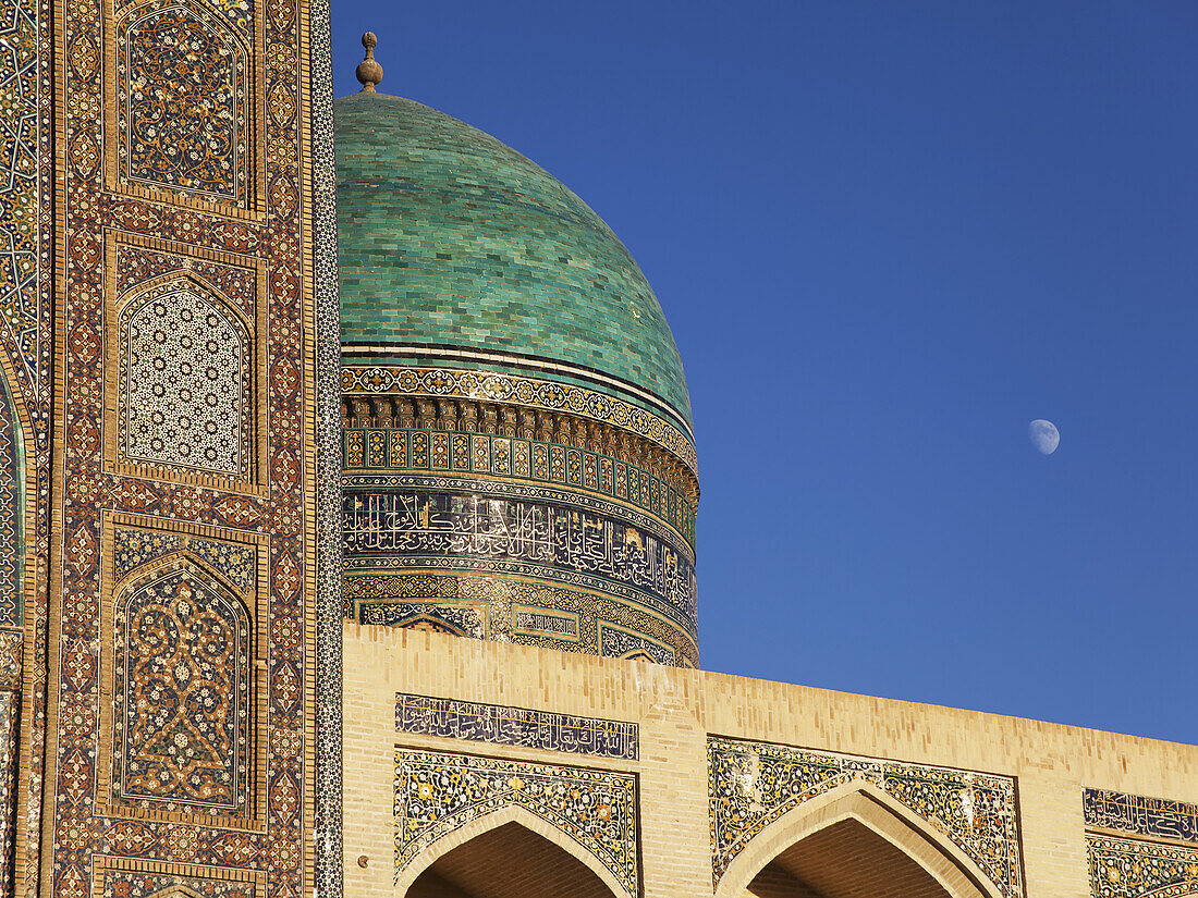 Mir-I-Arab Madrassah, Poi Kalon Complex, Altstadt; Buchara, Usbekistan.