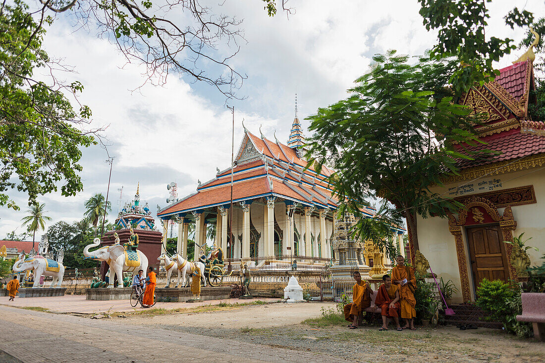 Damrei SA Pagoda; Battambang, Cambodia