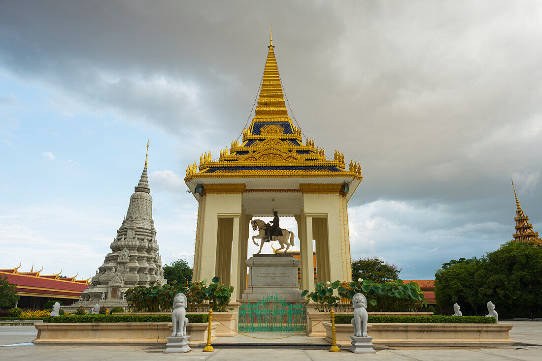 Equestrian Statue Of The King Norodom; Phnom Penh, Cambodia