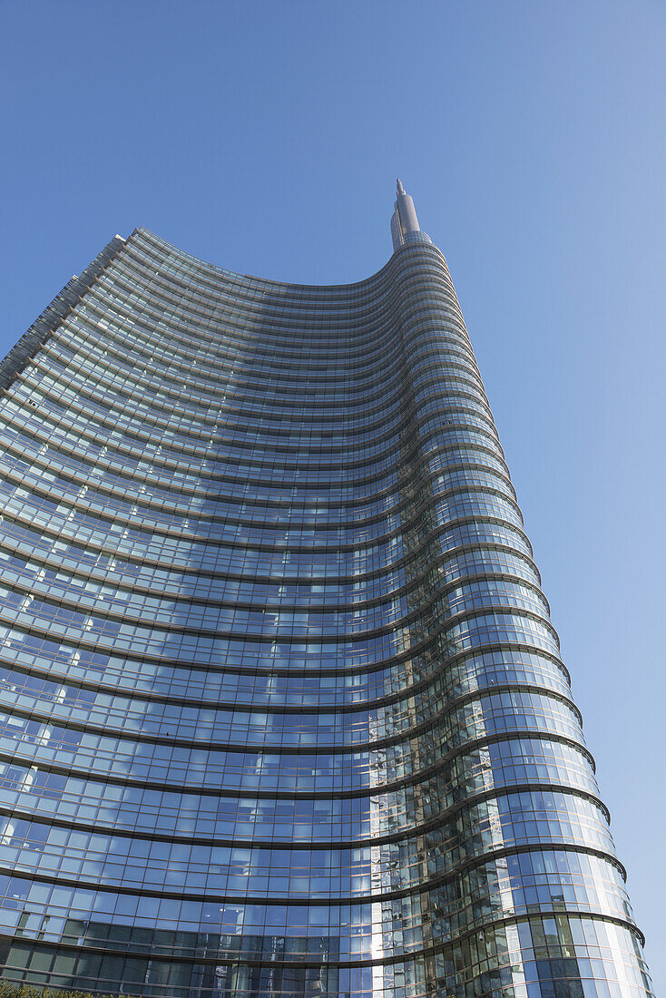 Wolkenkratzer im Finanzviertel; Mailand, Lombardei, Italien