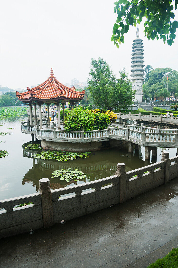 Der Garten des Nan Pu Tuo Tempels; Xiamen, Provinz Fujian, China