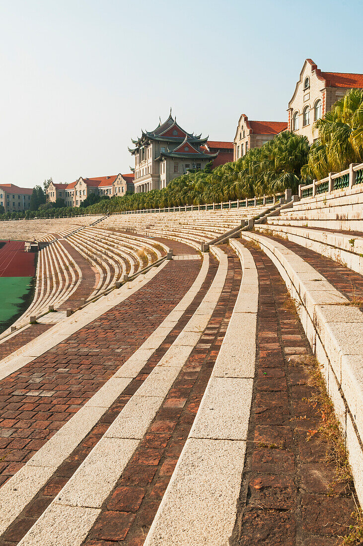 Stadion der wunderschönen Xiamen Universität; Xiamen, Provinz Fujian, China