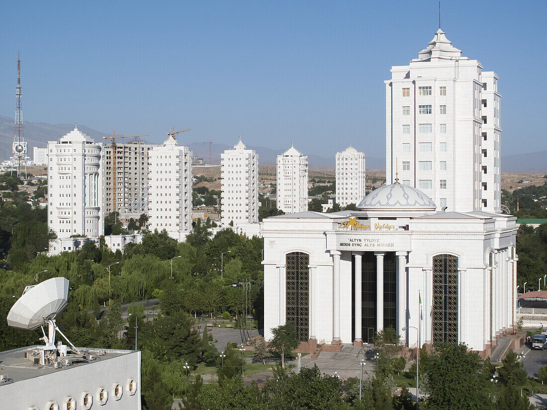 Regierungsgebäude; Aschgabat, Turkmenistan
