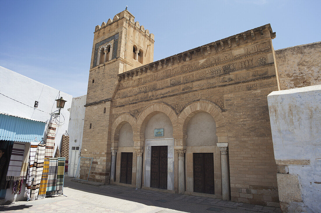 Moschee der drei Türen, die Medina; Kairouan, Tunesien.
