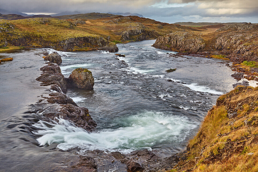 Fluss Grimsa bei Fossatun, in der Nähe von Borgarnes, Island; Island