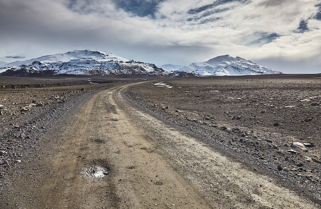 Route F550 in the western Highlands, leading to Langjokull Glacier and the Kaldidalur Valley, west Iceland; Iceland