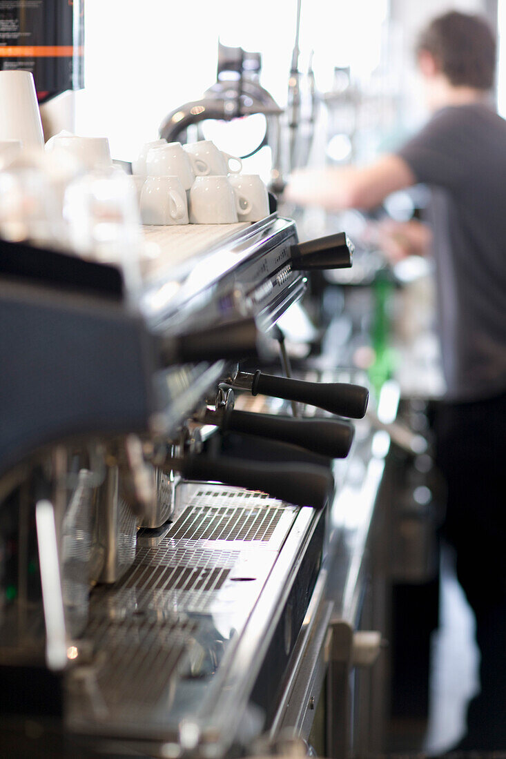 Espresso machine and barman