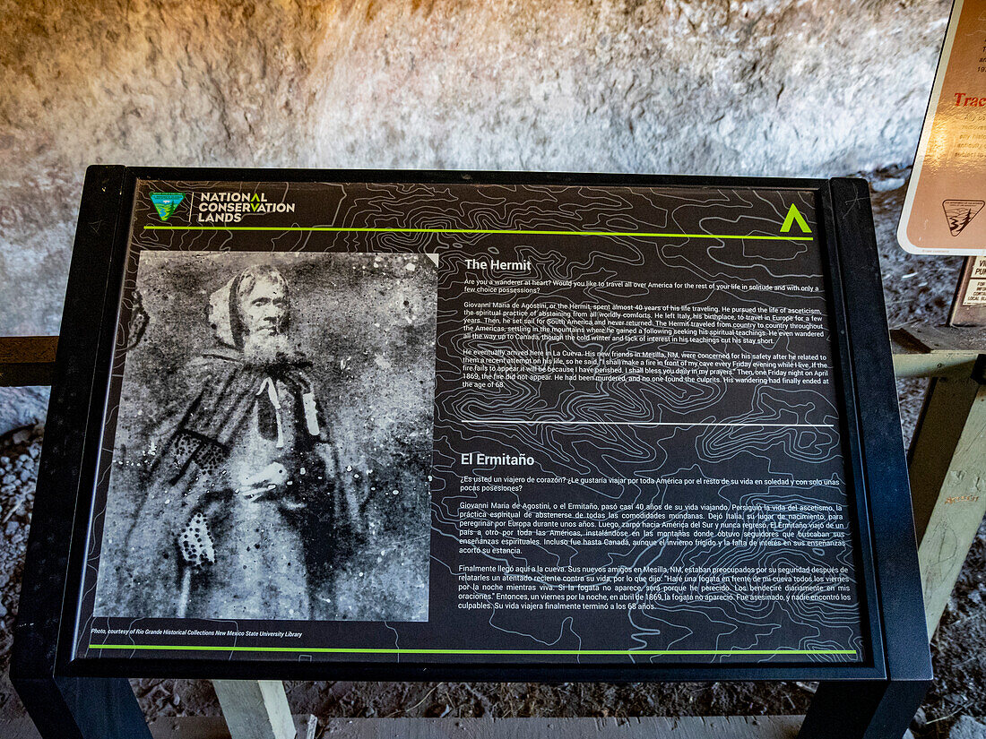 La Cueva Rock Shelter ist eine archäologische Stätte, die seit fast 5.000 v. Chr. bewohnt ist, Dripping Springs Trail, Las Cruces, New Mexico, Vereinigte Staaten von Amerika, Nordamerika