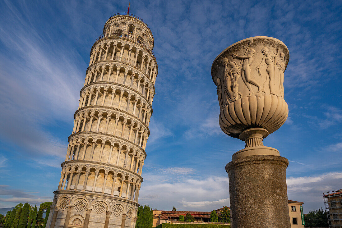 Blick auf den Schiefen Turm von Pisa, UNESCO-Weltkulturerbe, Pisa, Provinz Pisa, Toskana, Italien, Europa