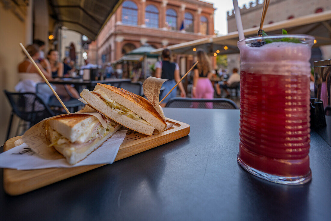 View of food and drink in Piazza Cavour in Rimini, Rimini, Emilia-Romagna, Italy, Europe