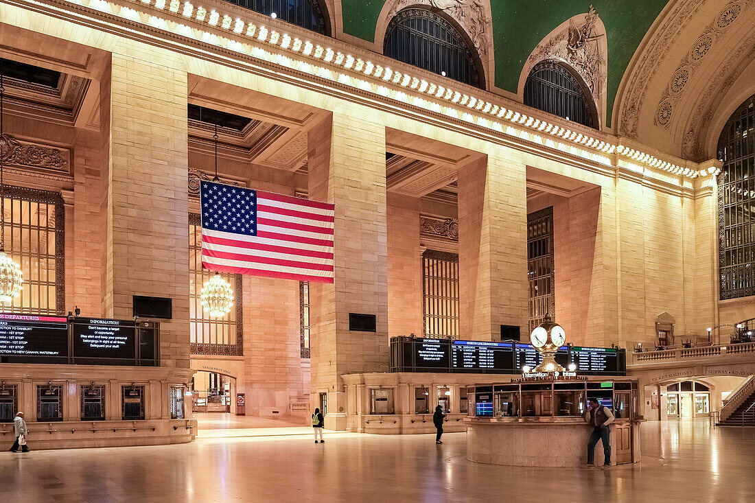 Architektonisches Detail des Grand Central Terminal (GCT) (Grand Central Station) (Grand Central), ein Nahverkehrsterminal, das drittgrößte in Nordamerika, Midtown Manhattan, New York City, Vereinigte Staaten von Amerika, Nordamerika